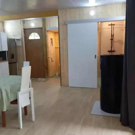 Chalet Charmant Avec Jacuzzi A Du Bosc